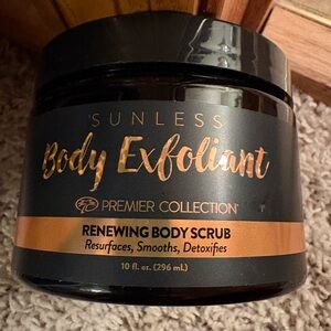 Sunless Renewing Body Scrub — Black & Gold